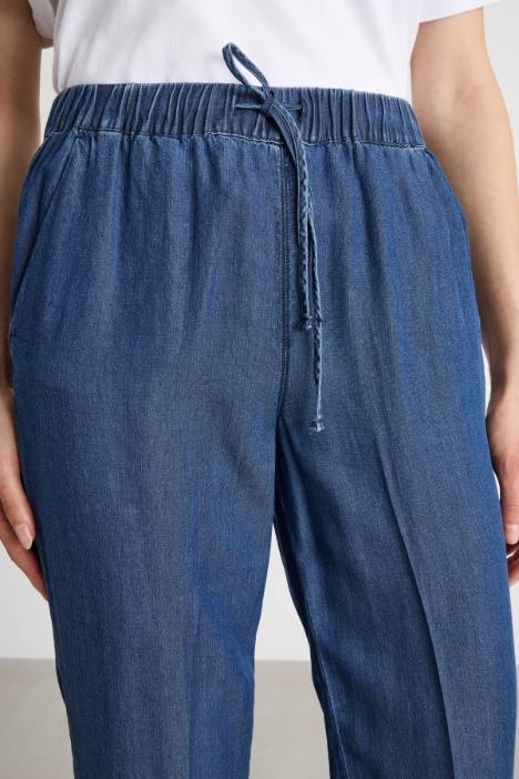 Jogger in chambray