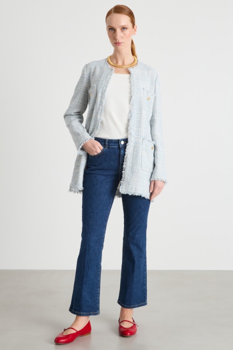 Jeans aderente con fondo flare Intrend