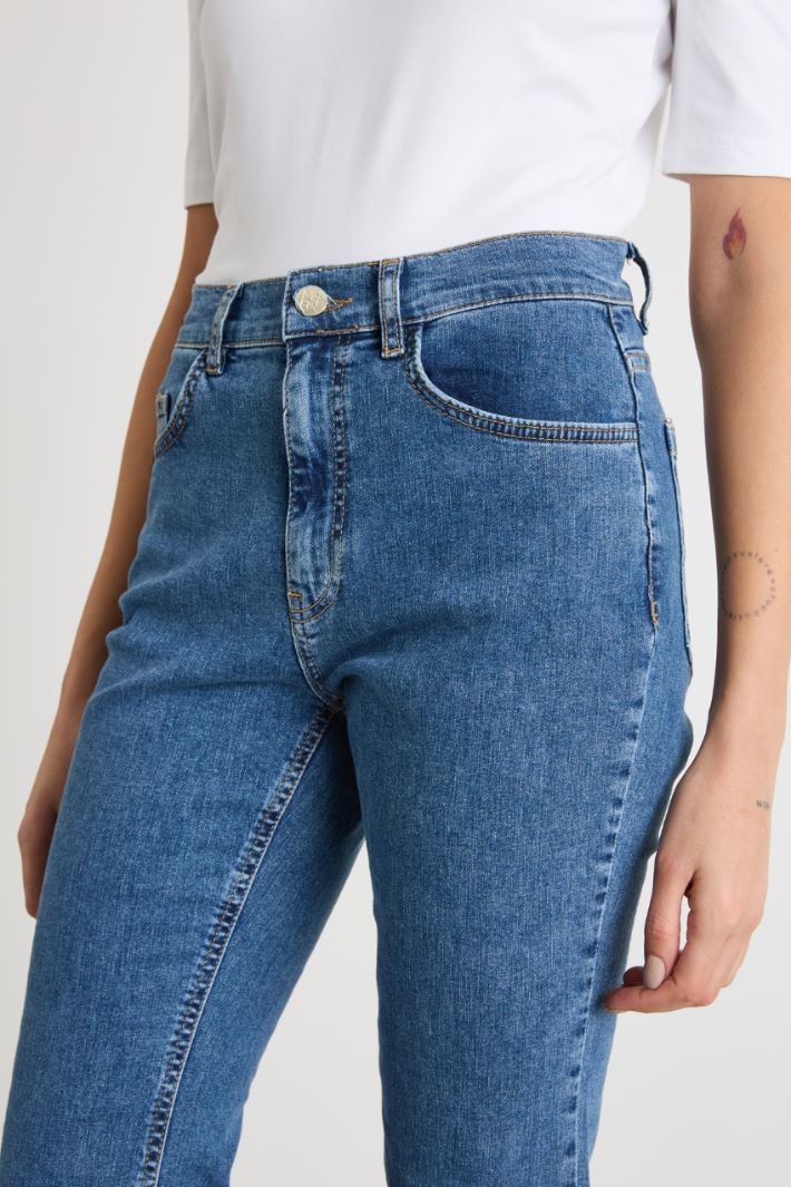 Jeans aderenti con sfondo svasato Intrend - 3