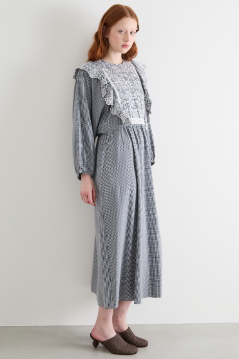 Abito Vichy con ricamo