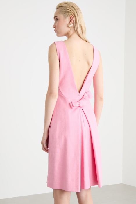 Abito con fiocco sul retro