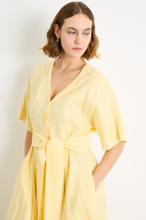 Vestido camisero de lino con cinturón