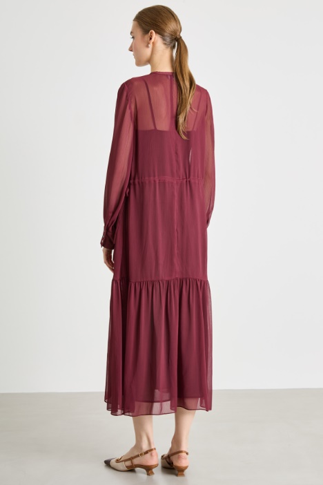 Abito lungo con balze