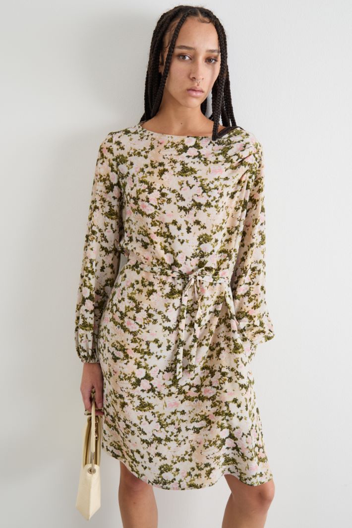 Printed short dress Intrend - 2