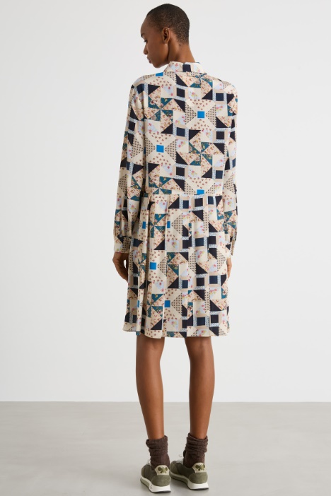 Abito chemisier con collo a foulard