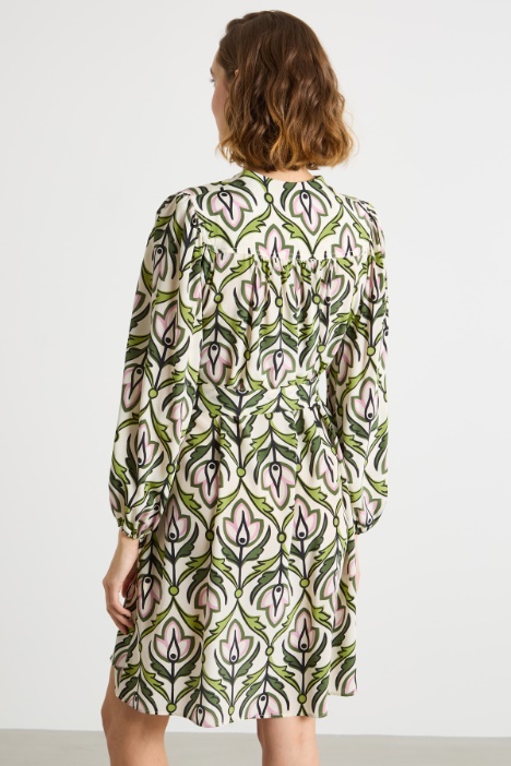 Abito in crepe de chine con cintura