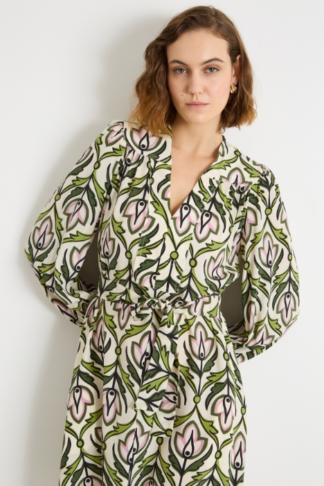 Abito in crepe de chine con cintura