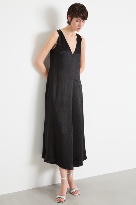 Long satin dress Intrend