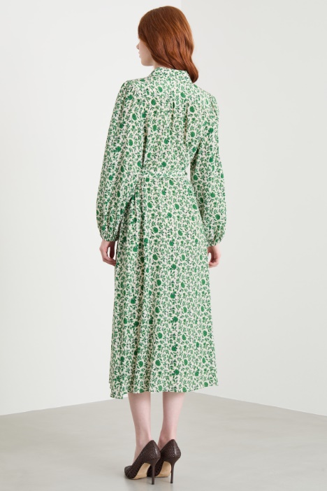 Vestido camisero con cinturón