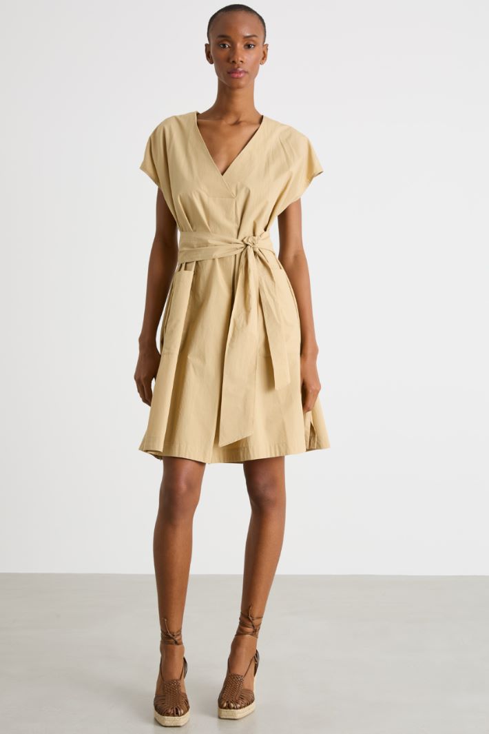 Short sleeveless dress Intrend - 2