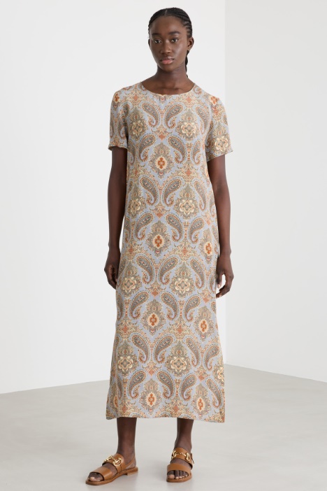 Abito lungo e ampio in crepe de chine