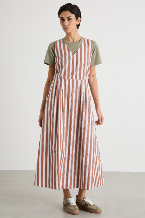 Abito in popeline con scollo a V