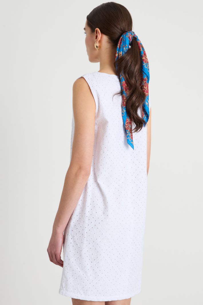 Sleeveless broderie anglaise dress Intrend - 4