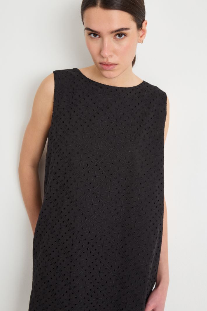 Sleeveless broderie anglaise dress Intrend - 3