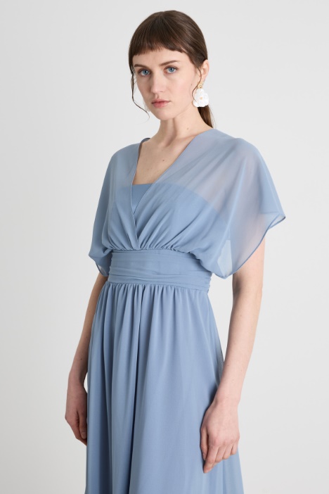 Abito con scollo a V incrociato