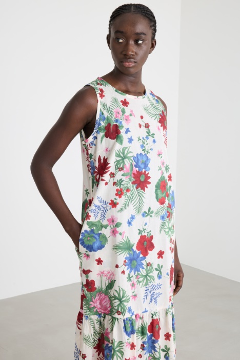 Vestido evasé con volante
