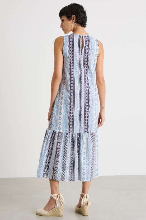 Abito svasato con balza