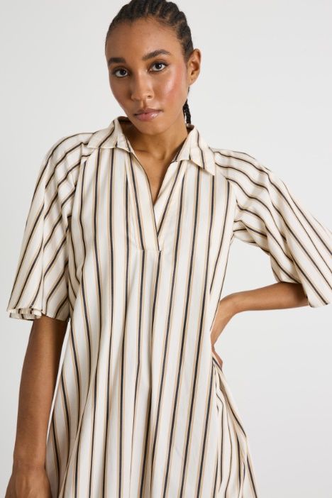 Abito a polo svasato