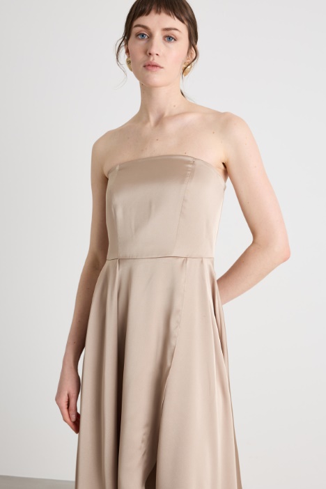 Abito in raso con bustino