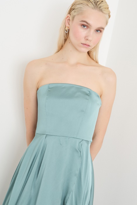 Abito in raso con bustino