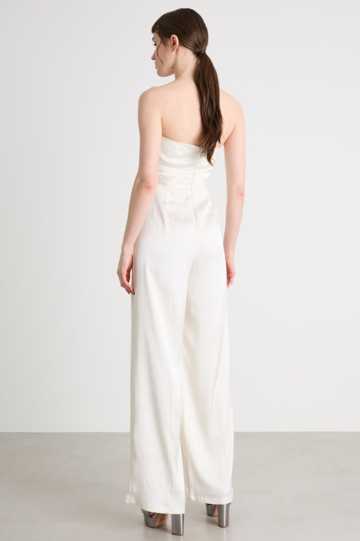 Tuta in raso tecnico con coprispalle Intrend - 5