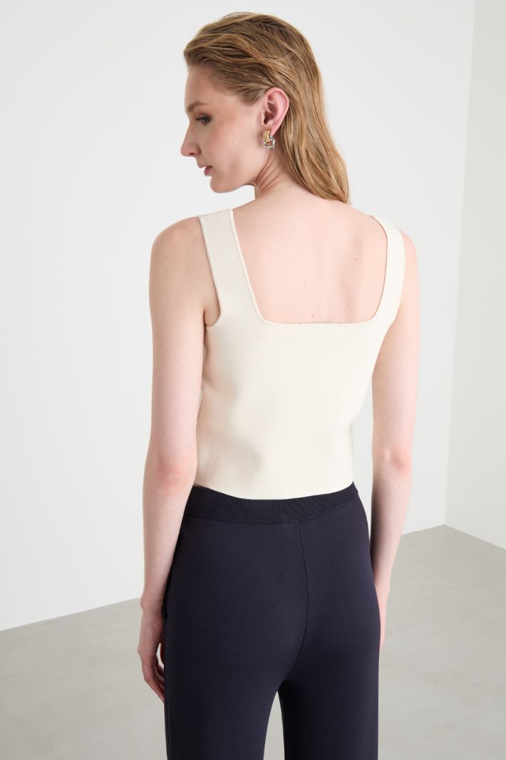 Top crop in maglia Intrend - 4