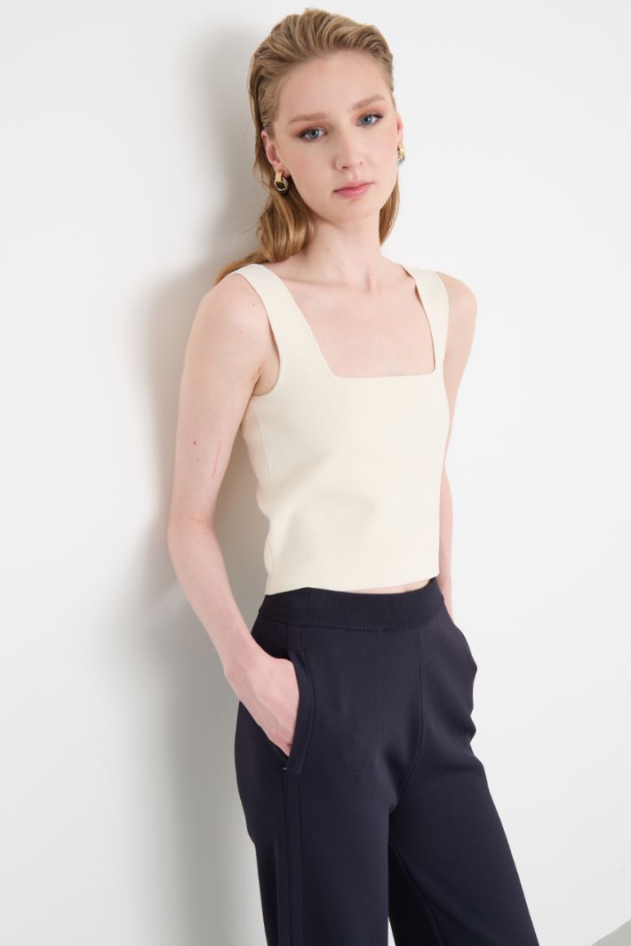 Top crop in maglia Intrend - 2