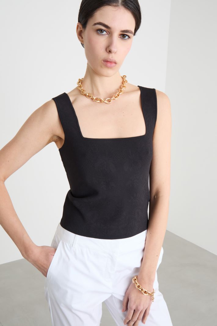 Top crop in maglia Intrend - 3