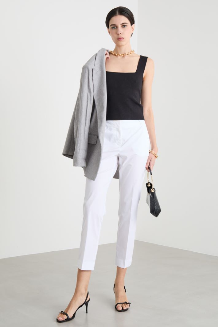 Top crop in maglia Intrend