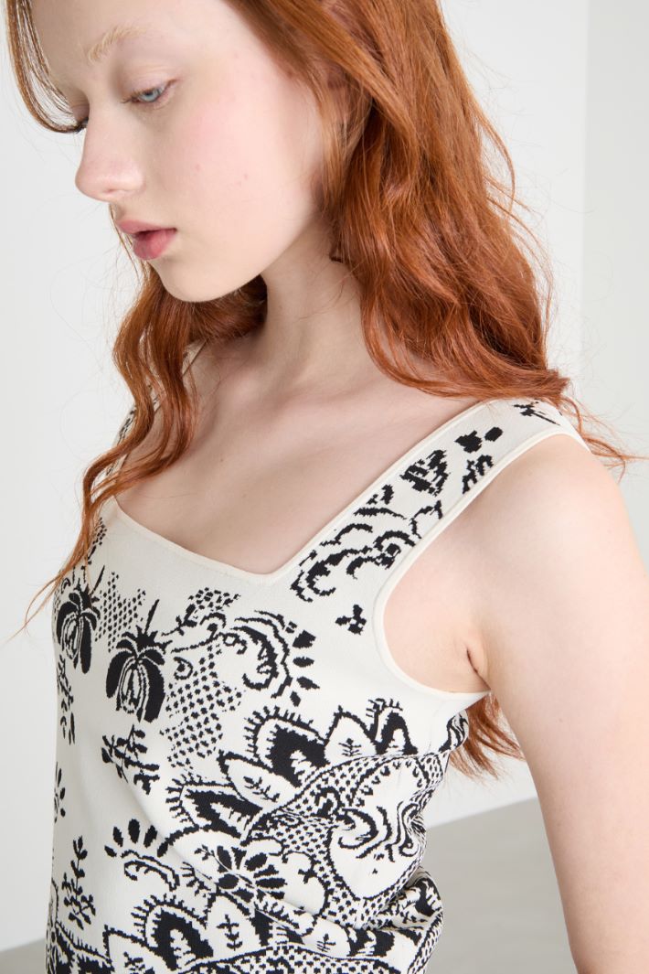 Top crop in maglia Intrend - 3