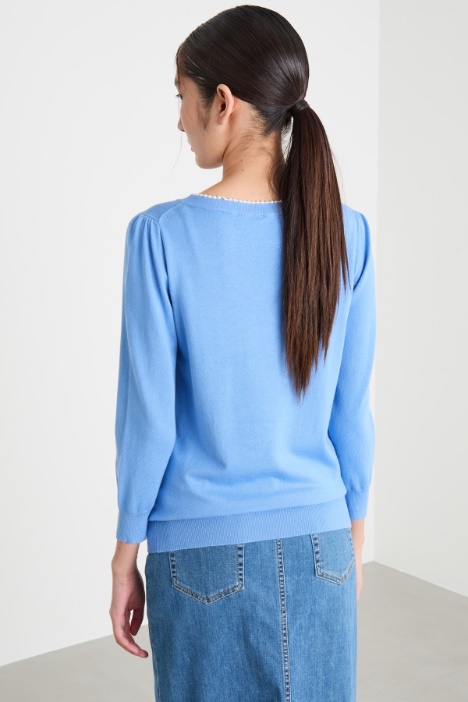 Maglia con perle applicate
