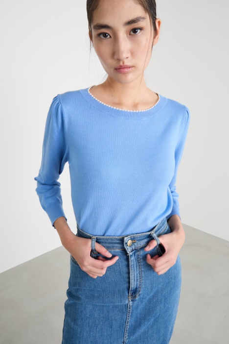 Maglia con perle applicate