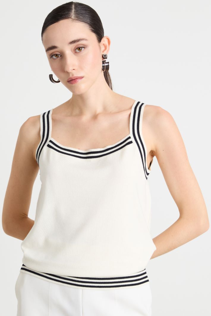 Stretch-knit top Intrend - 2