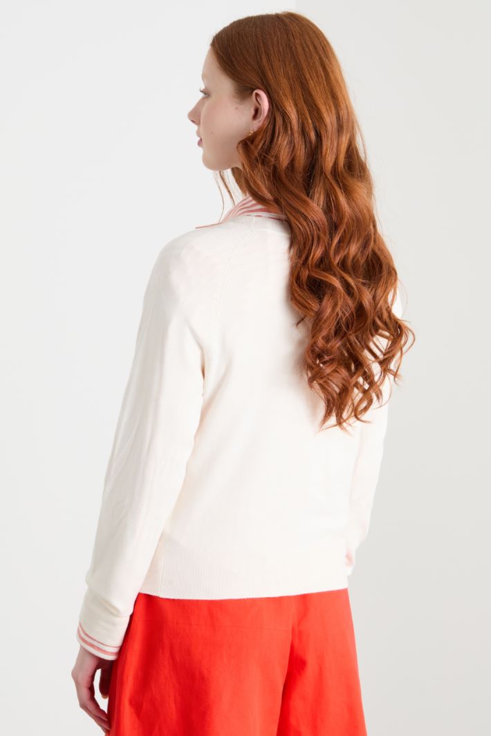 Slim-fit jumper with buttons Intrend - 4