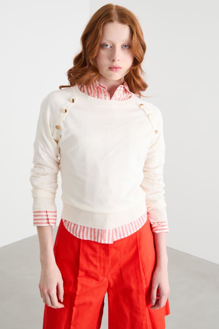 Slim-fit jumper with buttons Intrend - 2