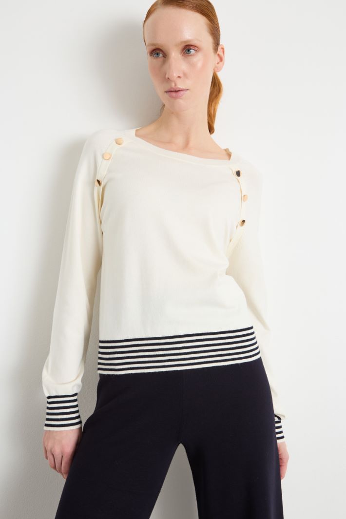 Slim-fit jumper with buttons Intrend - 2