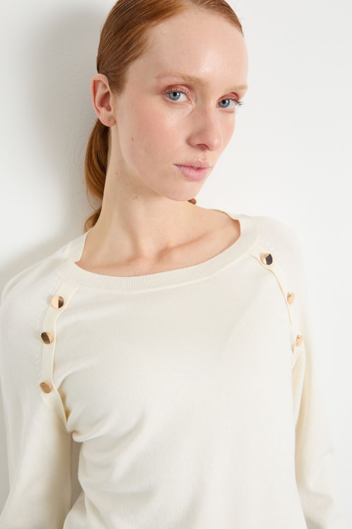 Slim-fit jumper with buttons Intrend - 3