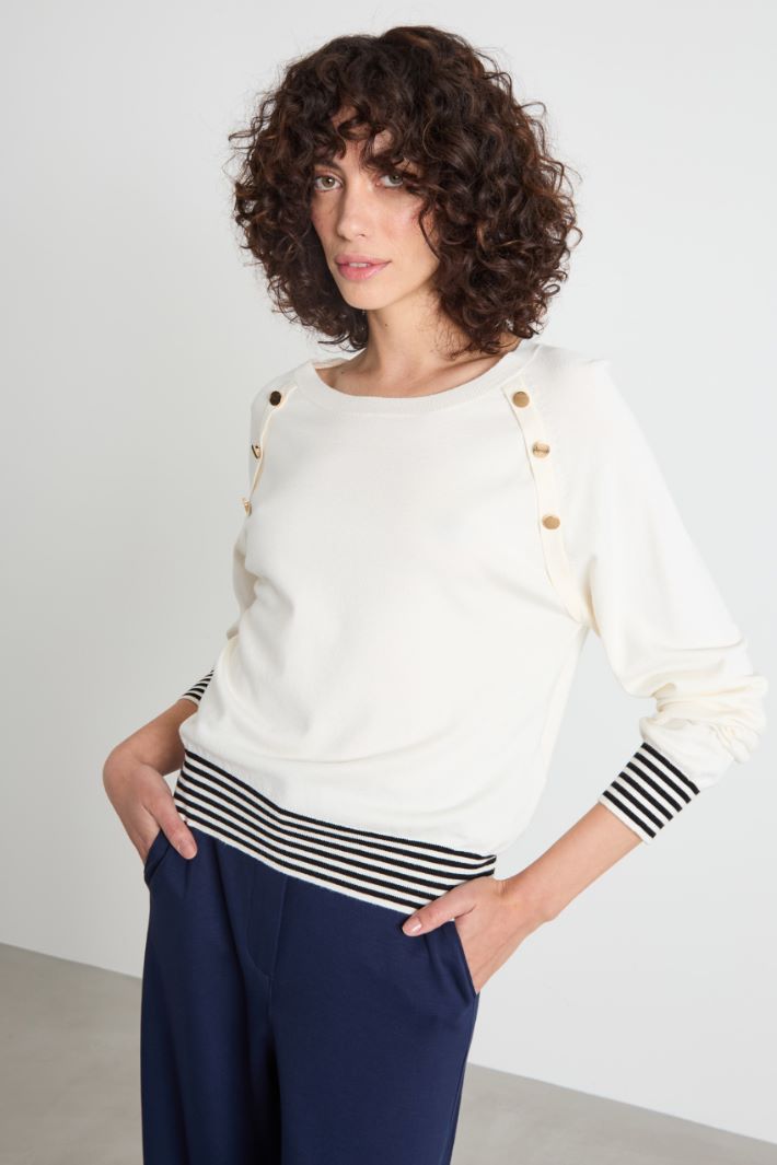 Slim-fit jumper with buttons Intrend - 2