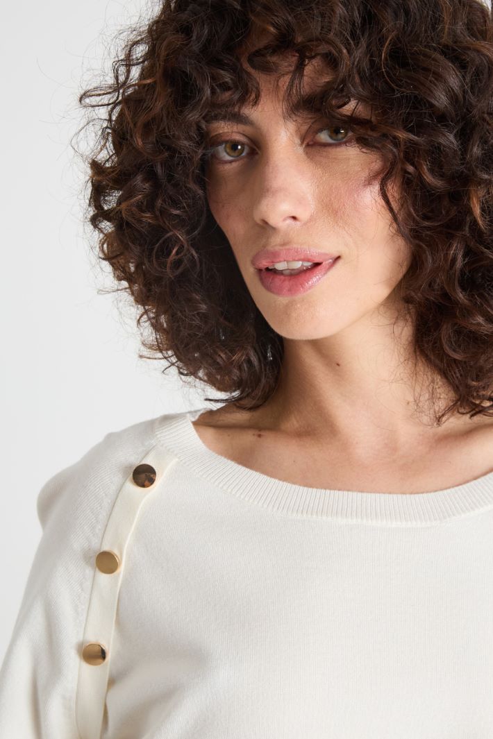 Slim-fit jumper with buttons Intrend - 3