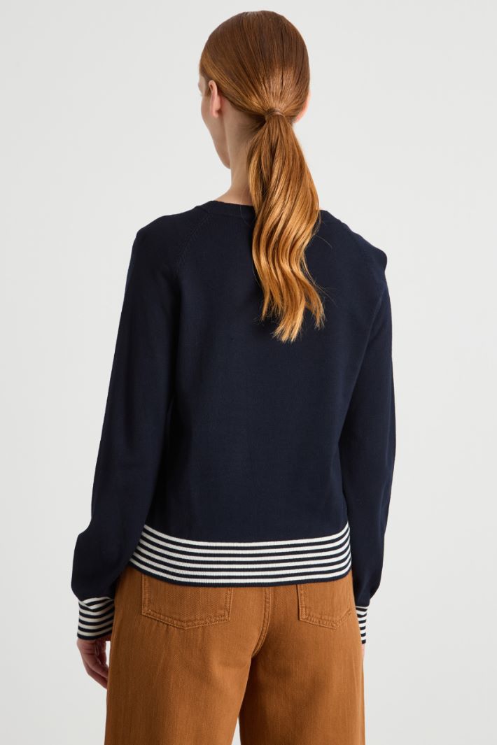 Slim-fit jumper with buttons Intrend - 4