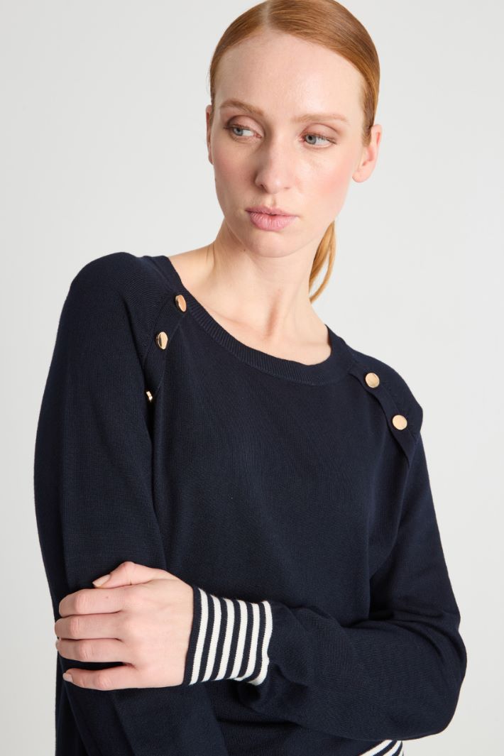 Slim-fit jumper with buttons Intrend - 3