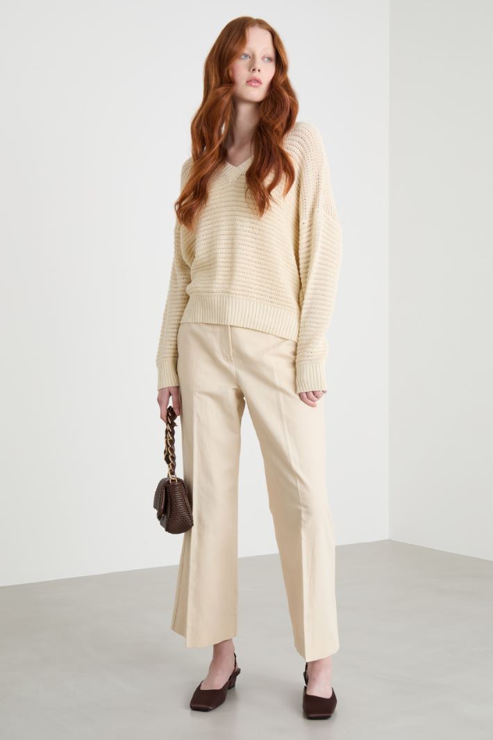 Pointelle-knit V-neck jumper Intrend