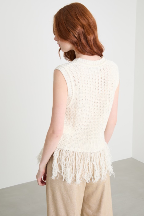 Top in maglia con frange