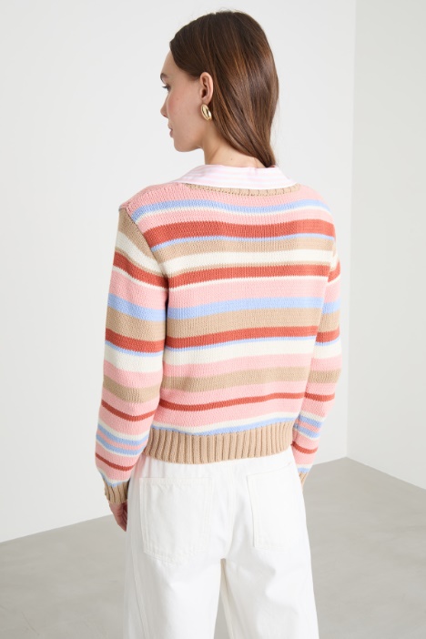 Maglia con profili a costine