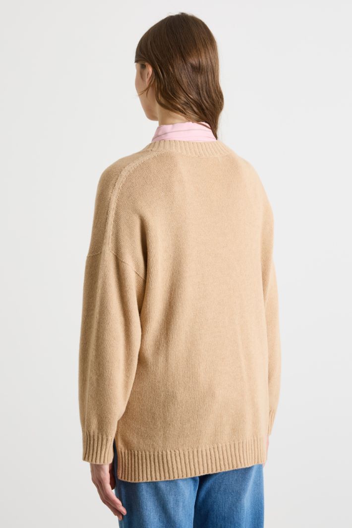 Maglia con scollo a V Intrend - 4