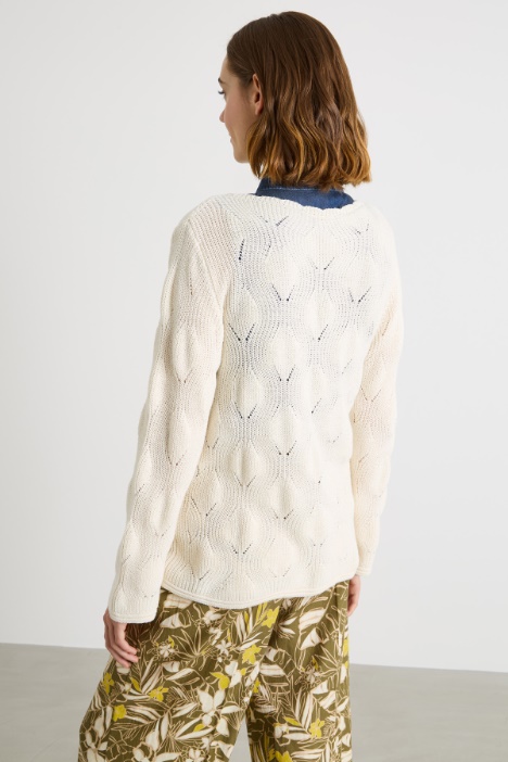 Maglia con scollo smerlato