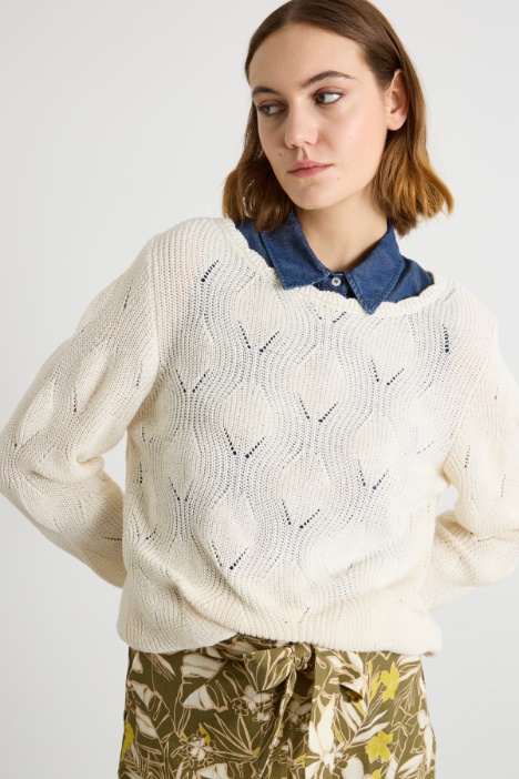 Maglia con scollo smerlato