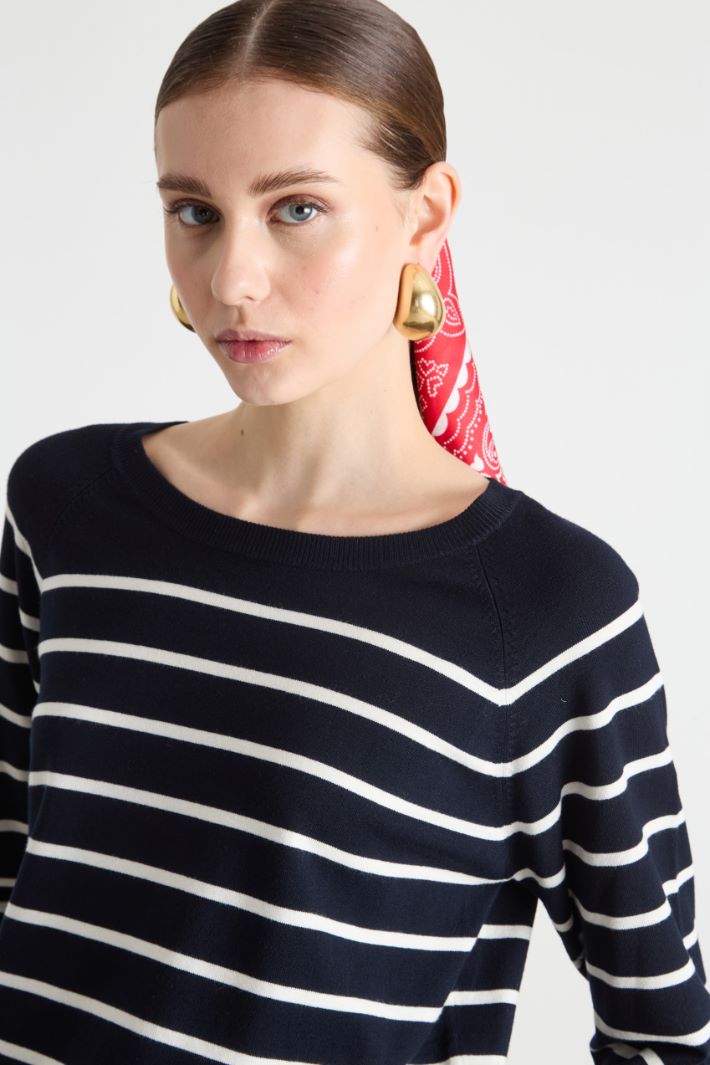 Asymmetric hem jumper Intrend - 3