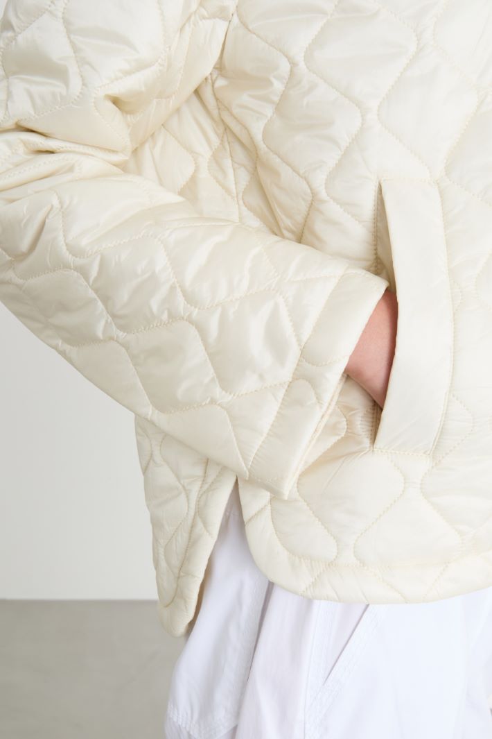 Hooded short padded jacket Intrend - 4