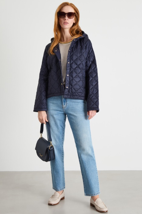 Chaqueta acolchada corta con capucha Intrend